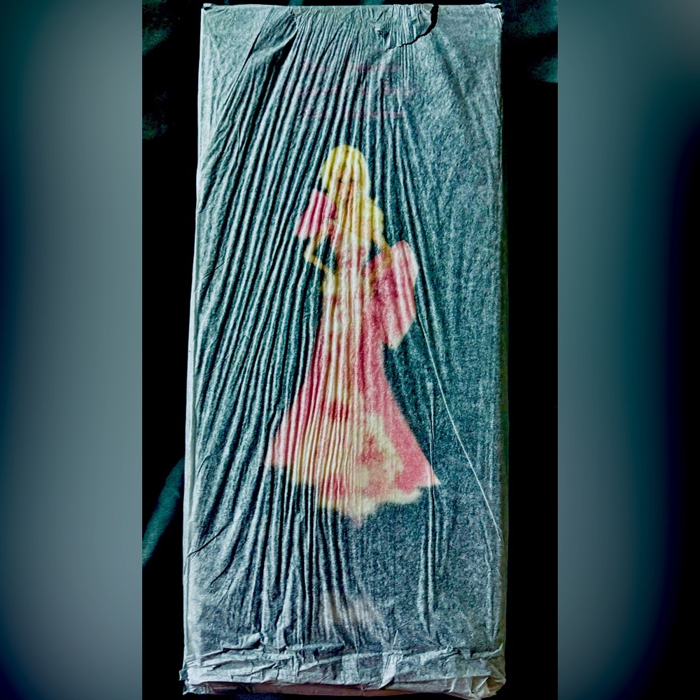 New in box~ Still sealed, Caucasian Rose Splendor Barbie Collectible